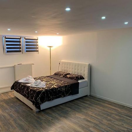 Studio 45M2 Tres Calme Village-Neuf Екстериор снимка