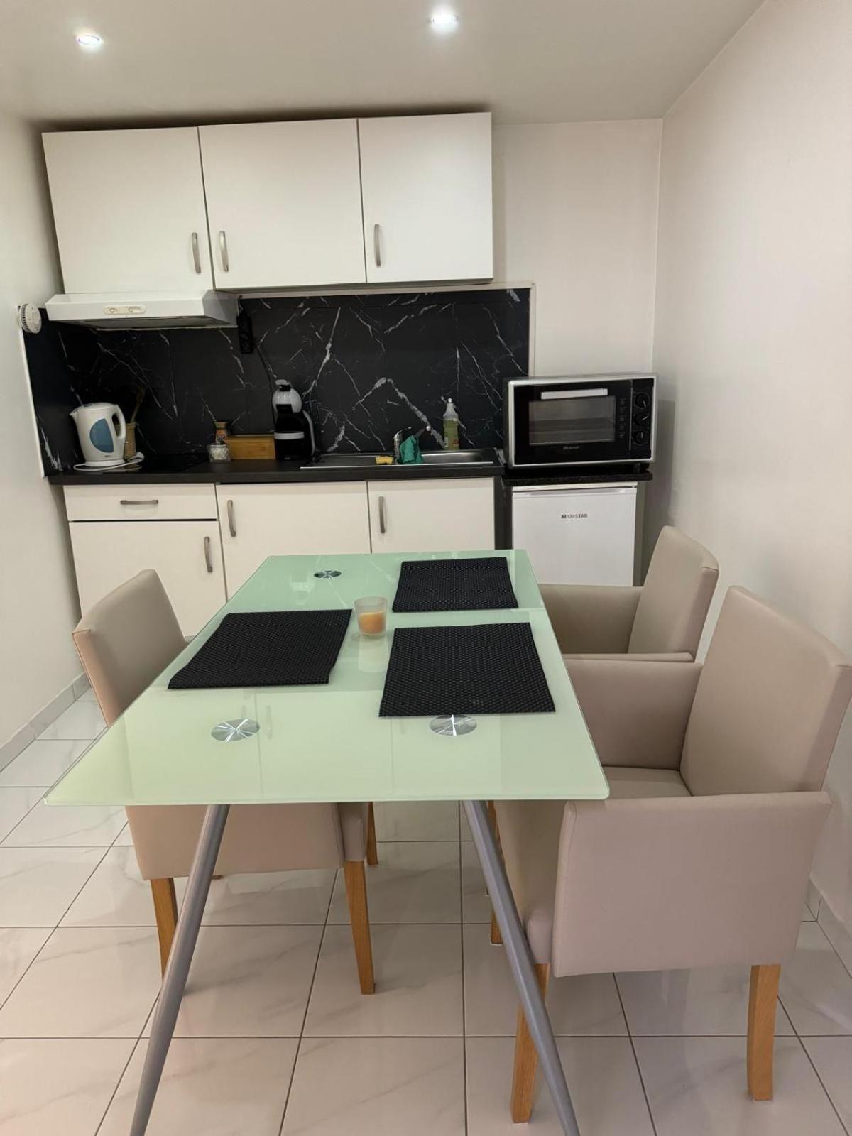 Studio 45M2 Tres Calme Village-Neuf Екстериор снимка